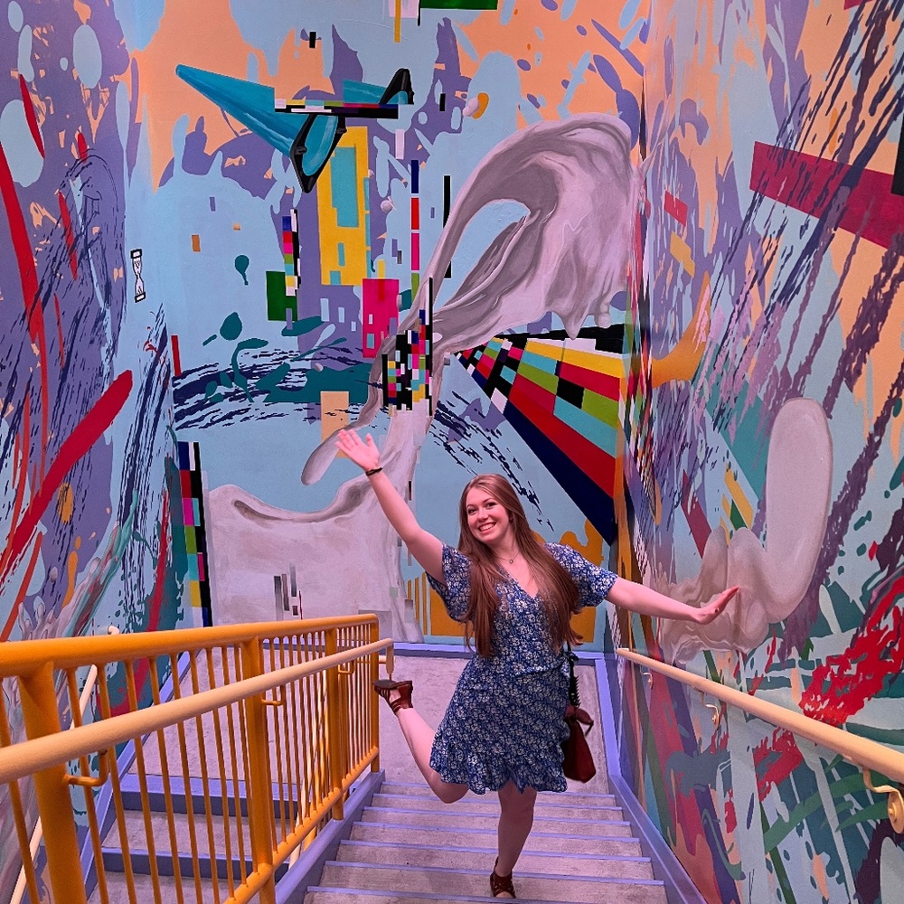 Meet your Posher, Caitlin